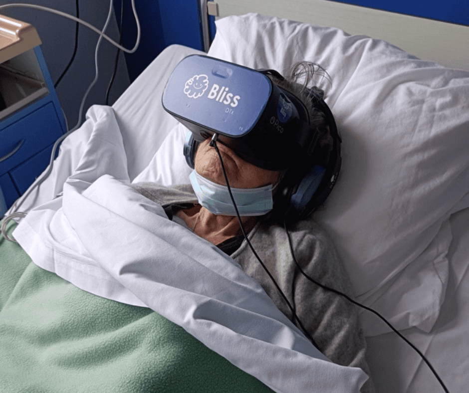 Patient avec le Casque Bliss